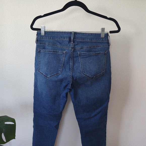 Old Navy Low Rise Skinny Jeans - Picture 6 of 7